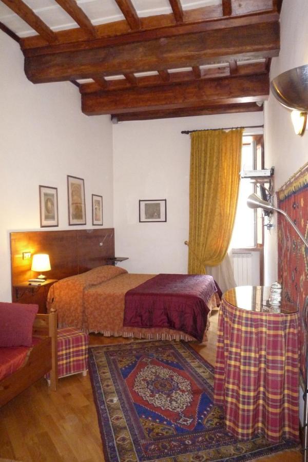 Residenza Mucha Apartamento Roma Quarto foto